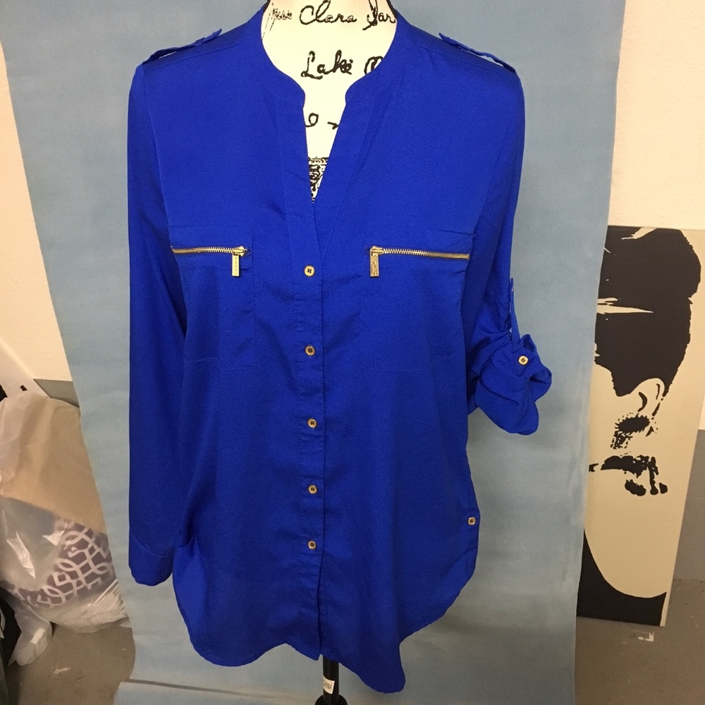 SOLD....NWOT CALVIN KLEIN Blue Button Down Blouse - Picture 1 of 5